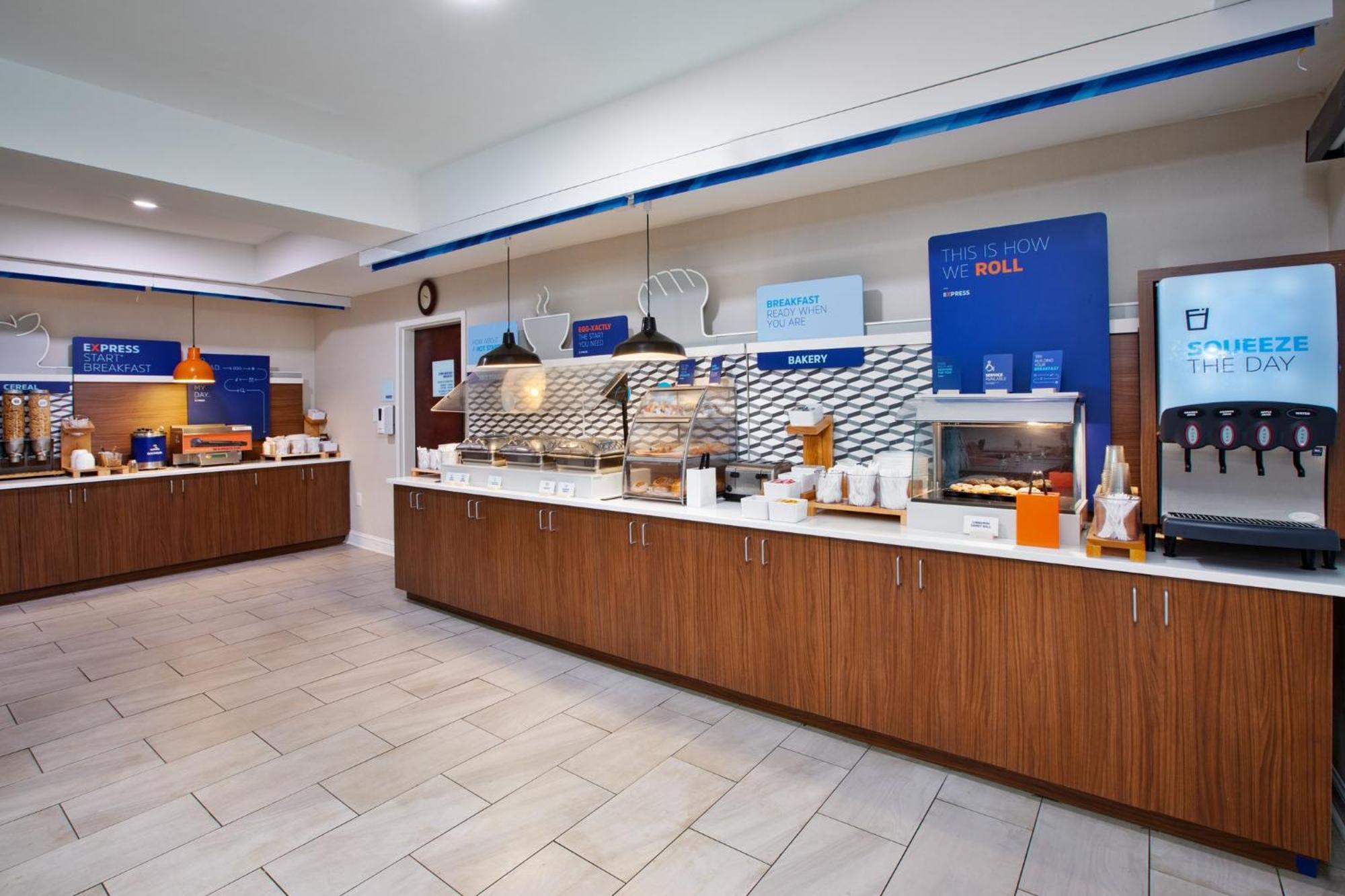 Holiday Inn Express Hotel & Suites - Sumter By Ihg Zewnętrze zdjęcie