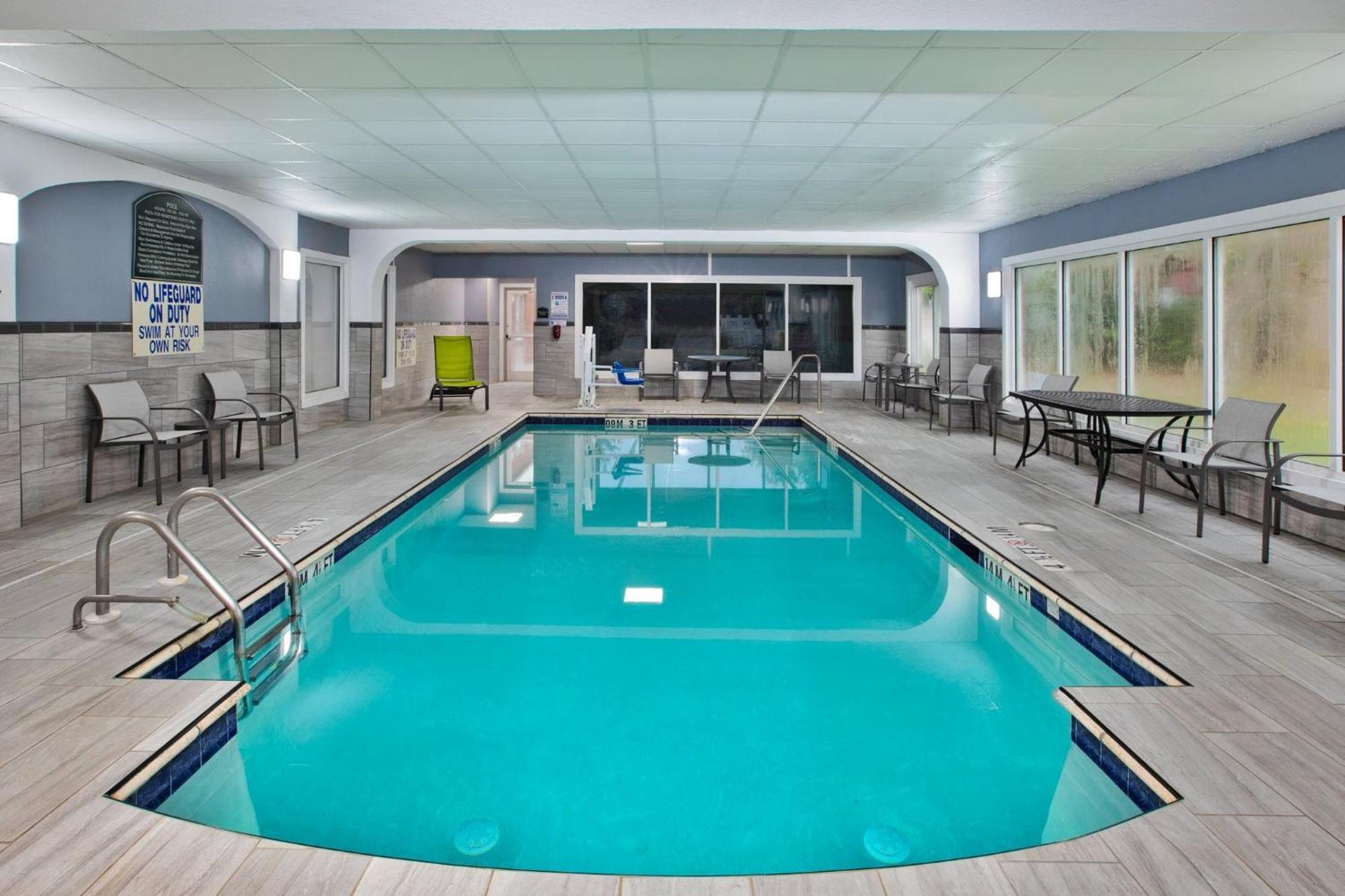 Holiday Inn Express Hotel & Suites - Sumter By Ihg Zewnętrze zdjęcie