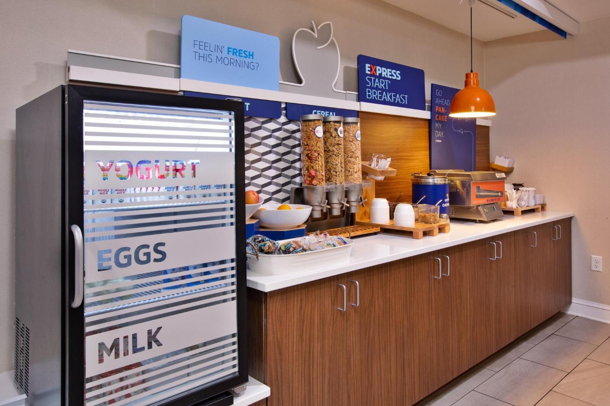 Holiday Inn Express Hotel & Suites - Sumter By Ihg Zewnętrze zdjęcie