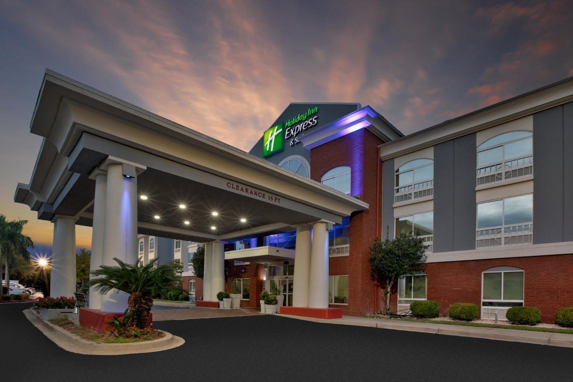 Holiday Inn Express Hotel & Suites - Sumter By Ihg Zewnętrze zdjęcie
